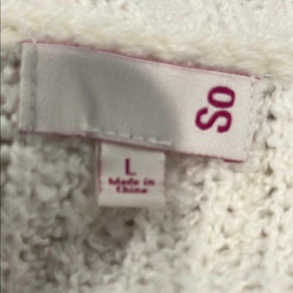 SO Women's Cream V-Neck Sweater - Picture 11 of 12